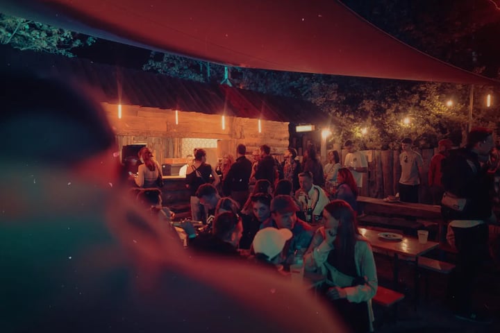 Ein Foto von der Area "Food Corners"